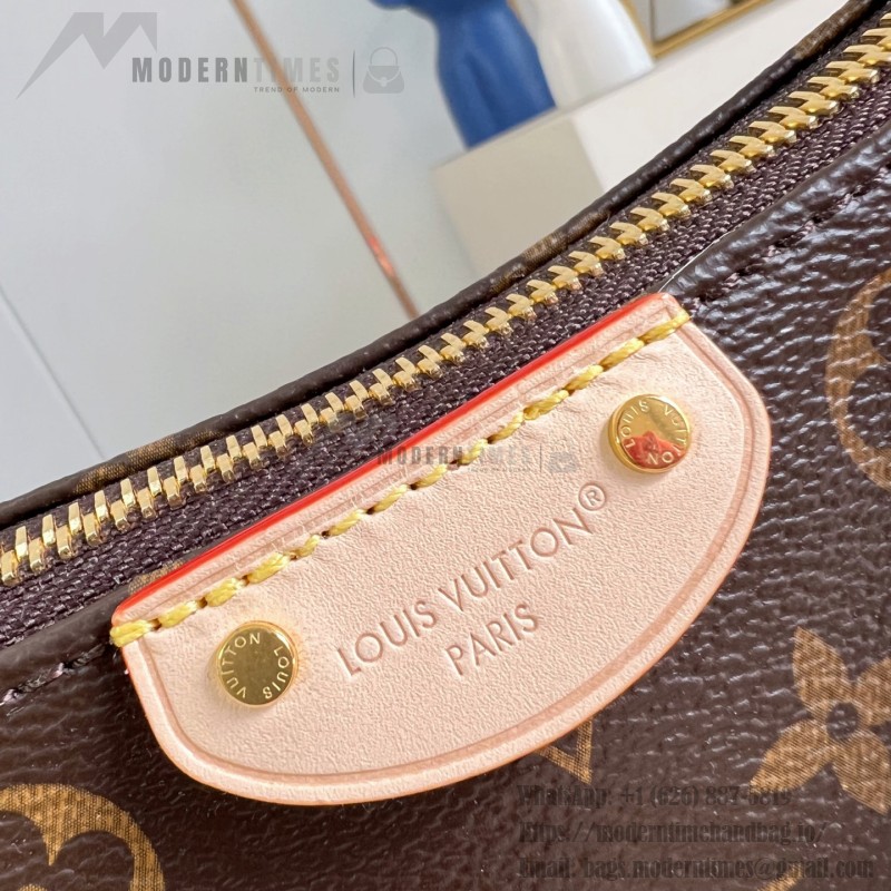 Louis Vuitton Pochette Hills Monogram canvas handbag M27509