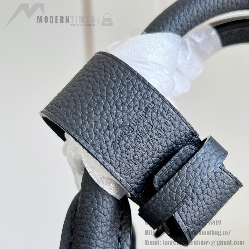 Louis Vuitton Keepall Bandoulière 45 travel bag in Monogram Midnight coated canvas with leather trim