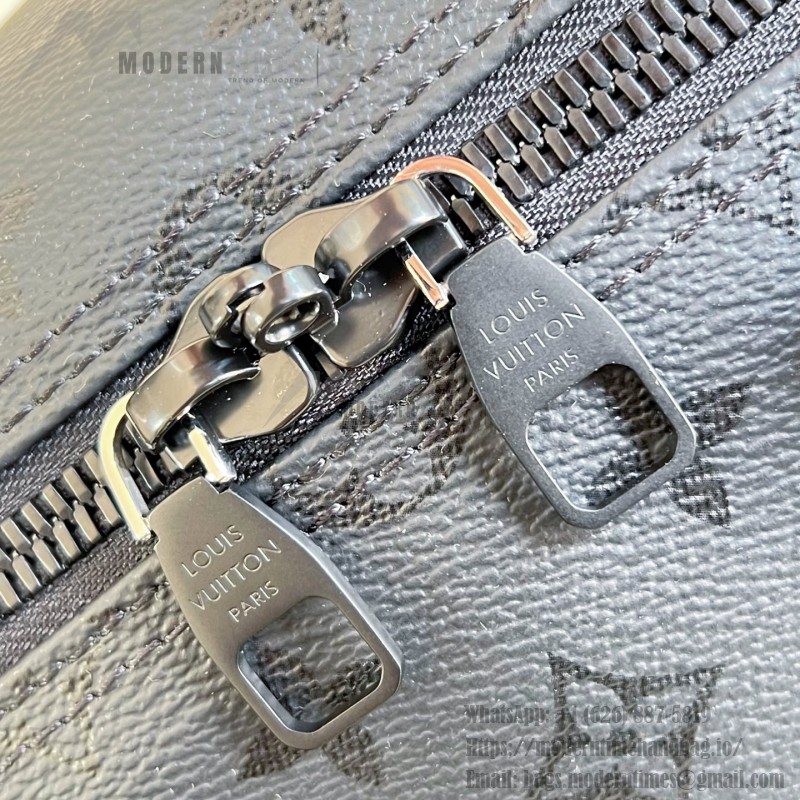 Louis Vuitton Keepall Bandoulière 45 travel bag in Monogram Midnight coated canvas with leather trim