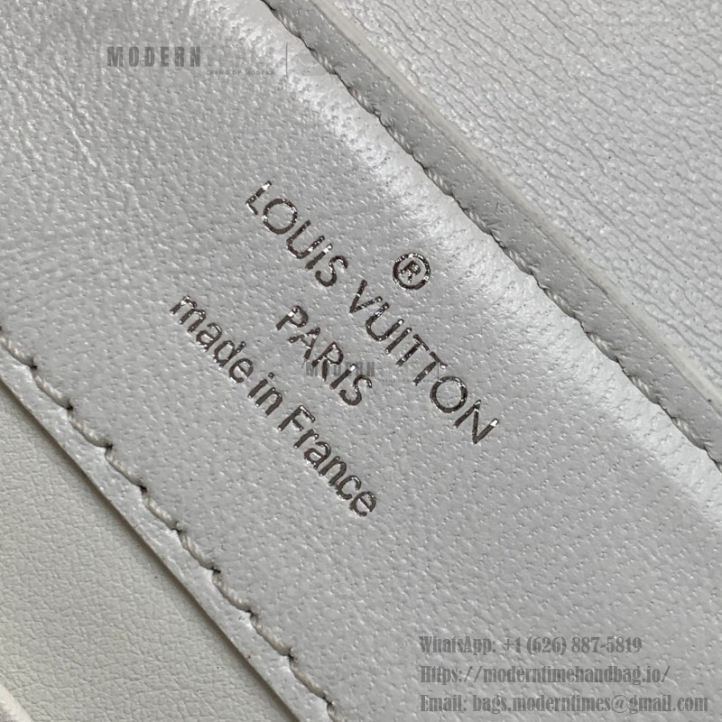 White Dynamic Chip Premium Leather Handbag M92173 Replica