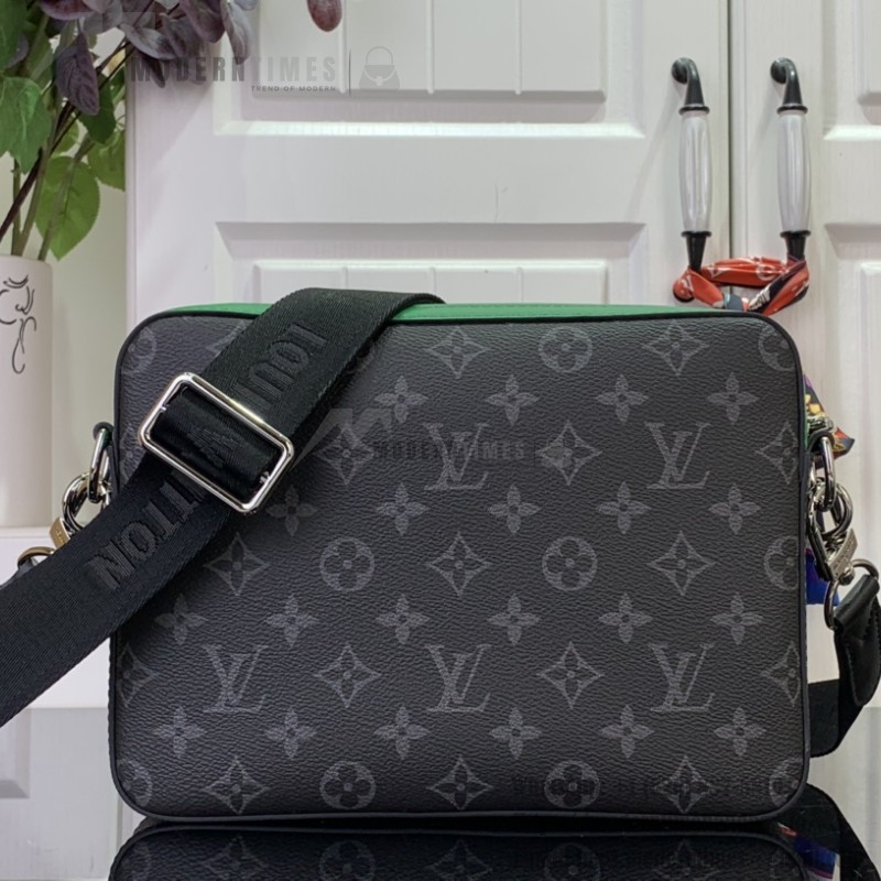 Louis Vuitton Trio Messenger Bag M26052 Black/Green Replica