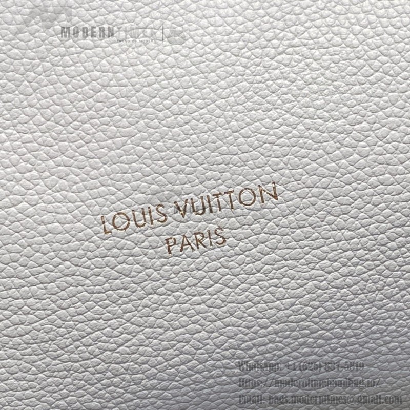 Louis Vuitton Express Small Bag M26905 Off-White Leather