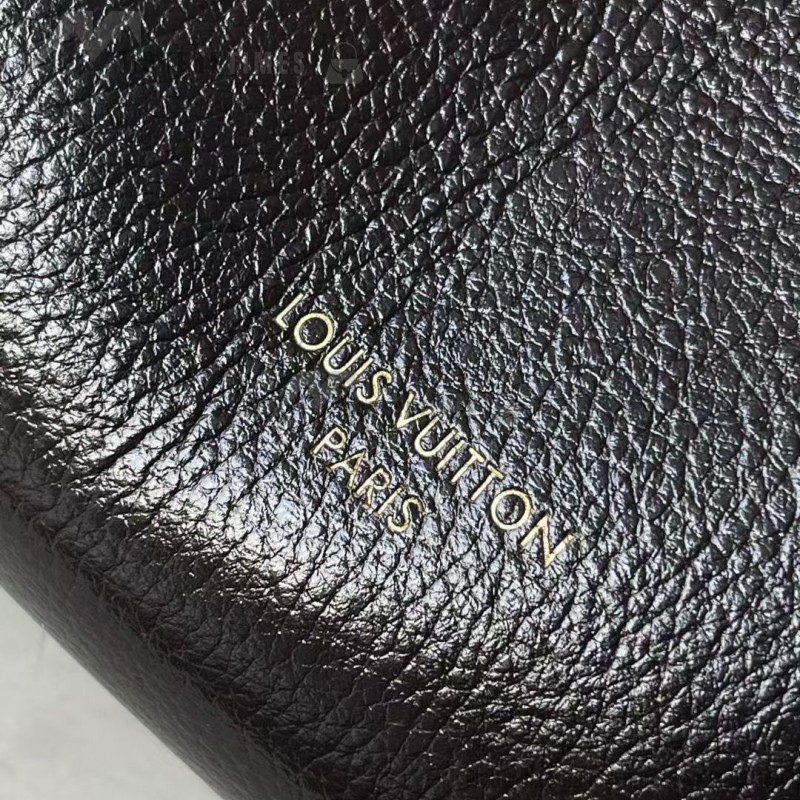 Louis Vuitton Express Medium Bag M26359 Black Oil-Wax Leather