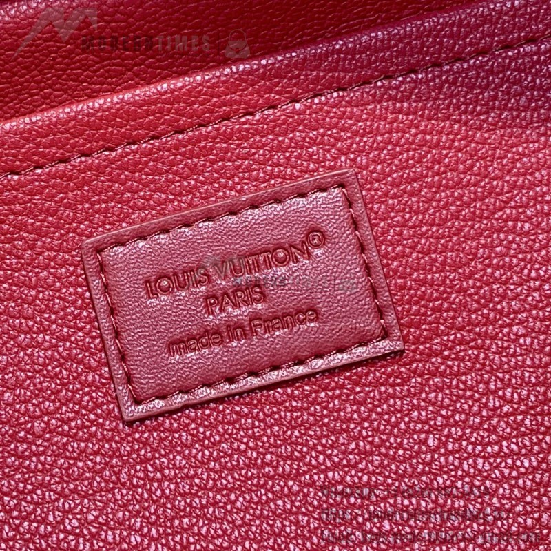 Louis Vuitton Locker Dopp Kit M25902 Blue M36903 Red Replica Toiletry Pouch