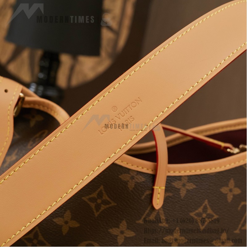 Louis Vuitton M46203 Handbag with Diamond Quilted Design and Dynamic Electronic Chip