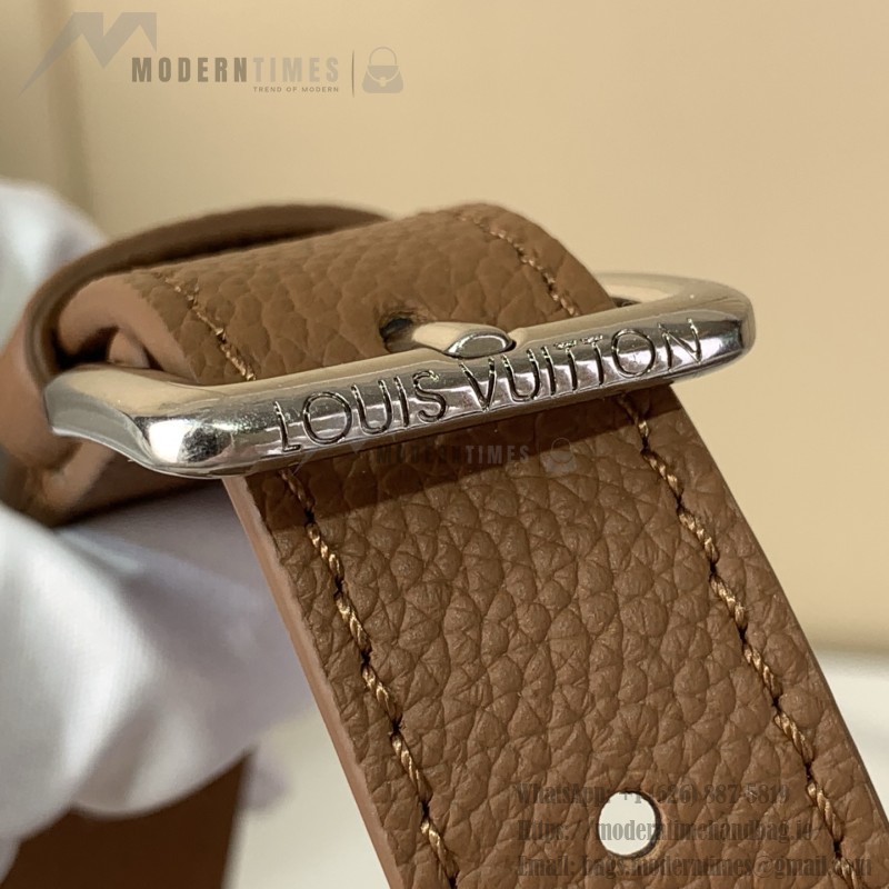 Louis Vuitton Keepall Bandoulière M25980 and M26065 Waxed Cowhide Leather with LV Embossing