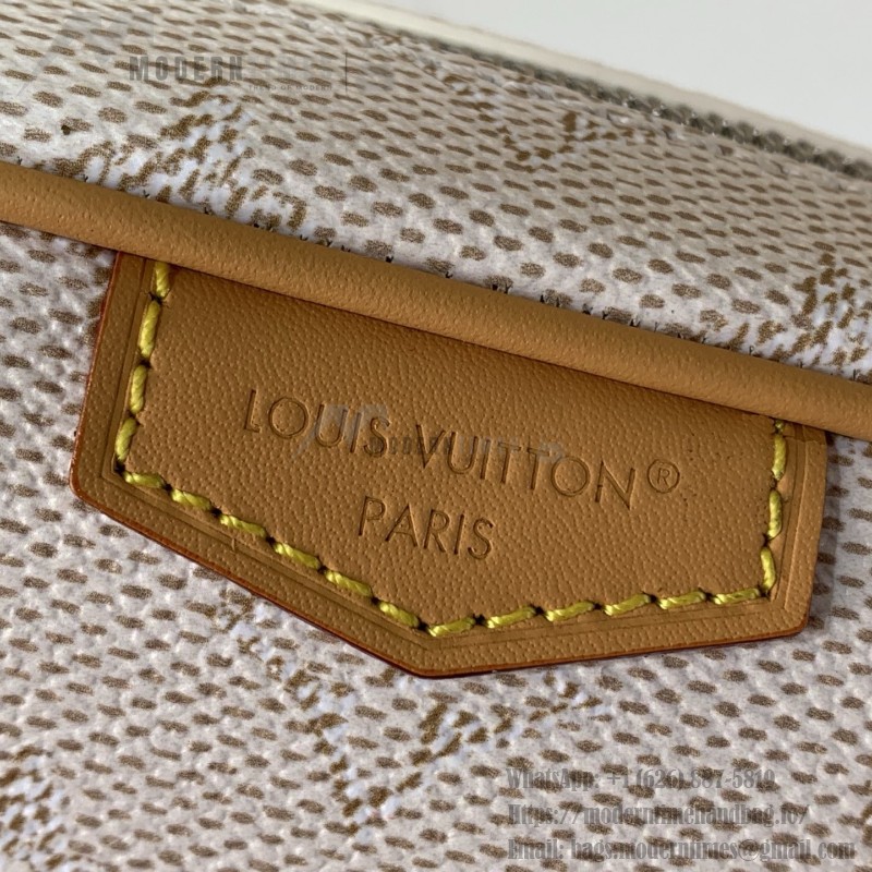Louis Vuitton Boarding Messenger Bag M27155 in Waxed Cowhide Leather with Adjustable Shoulder Strap