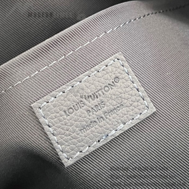 Louis Vuitton M15260 Boarding Messenger Bag Front View