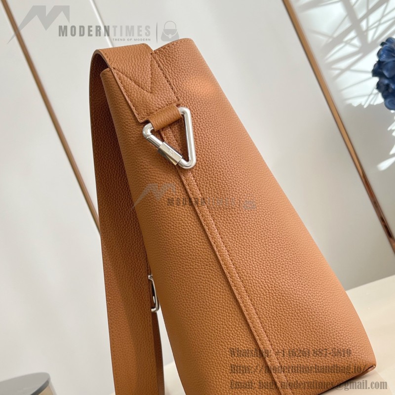 Louis Vuitton Verso Hobo Handbag LV Touch Leather
