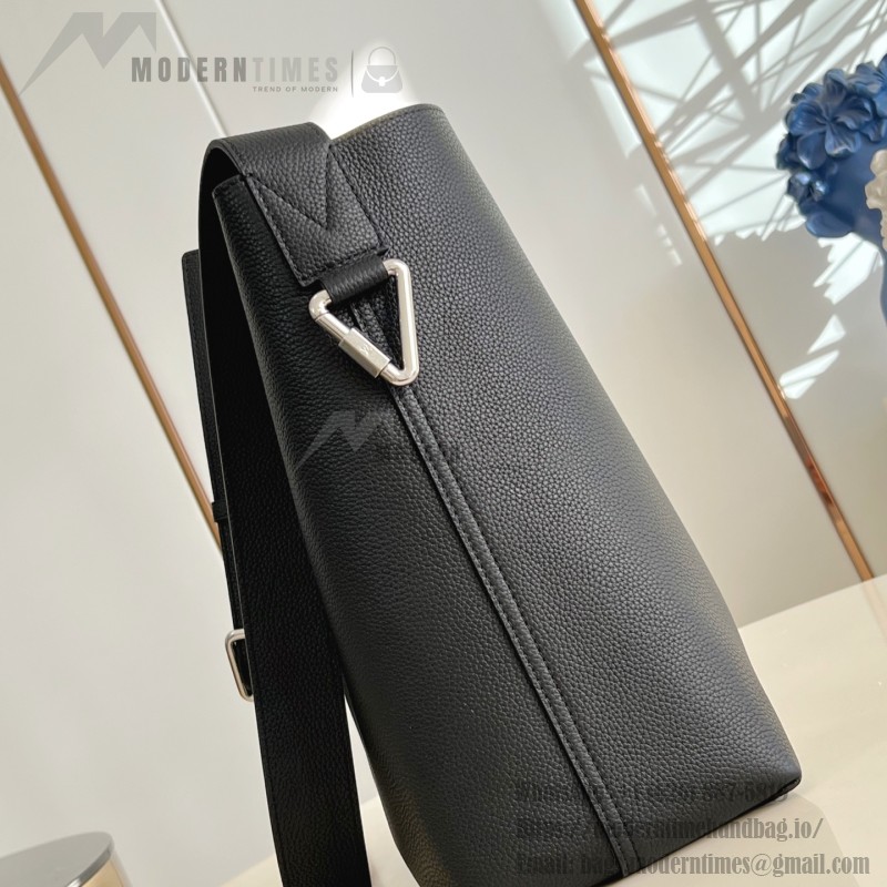 Louis Vuitton Verso Hobo Handbag LV Touch Leather