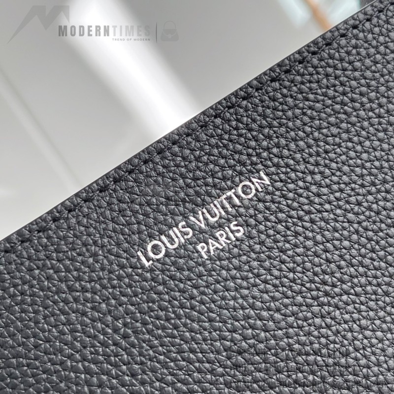 Louis Vuitton Verso Hobo Handbag LV Touch Leather