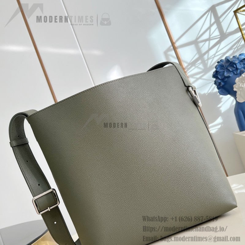 Louis Vuitton Verso Hobo Handbag LV Touch Leather