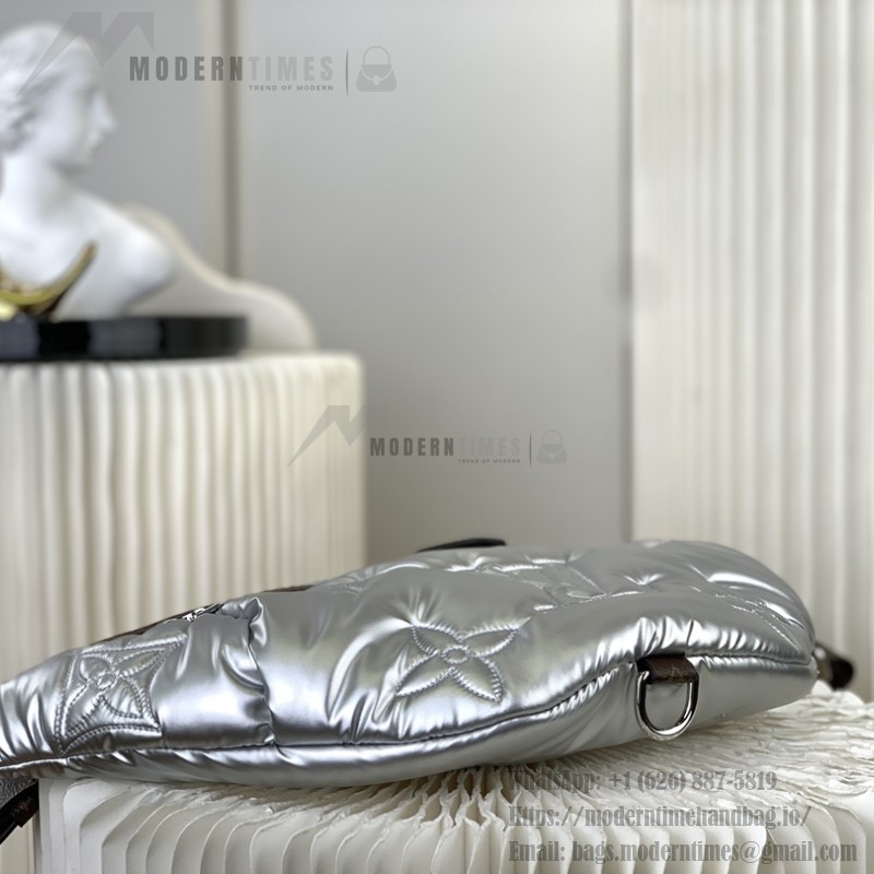 Louis Vuitton Pillow Maxi Waist Bag in Silver – Urban Street Style
