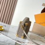 Louis Vuitton Side Trunk BB Handbag M23915 M25072 in Off-White and Light Brown – Premium Leather Replica