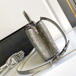 Louis Vuitton Capucines Off-White Lizard Replica Handbag M98156 M98177