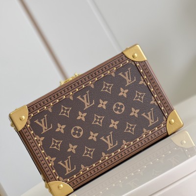 Louis Vuitton - Jewelry Trunk M20292 Monogram Canvas Pink Interior