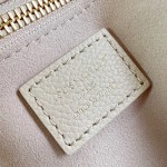 Louis Vuitton Neverfull MM M14319 Tote in Sand Monogram Epi Leather