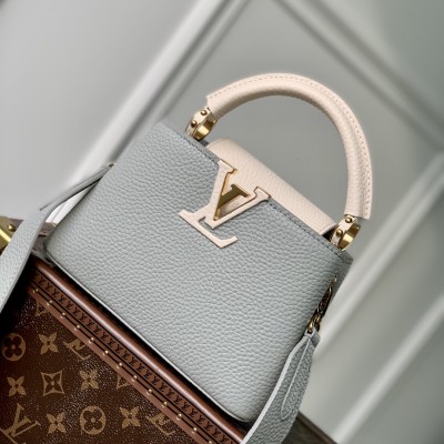 Louis Vuitton - Capucines MM Handbag M21296 Mini