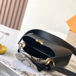 Louis Vuitton Capucines BB M81408 Black Python Dynamic Chip Leather Bag