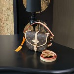 Louis Vuitton M46740 Handbag with Premium Italian A-Grade Leather and Full Steel Hardware