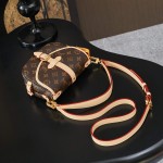Louis Vuitton M46740 Handbag with Premium Italian A-Grade Leather and Full Steel Hardware