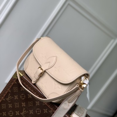 Louis Vuitton - Diane Bag Sand White Epi Leather M13231