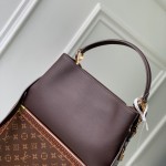 Louis Vuitton Capucines Souple MM Chocolate Brown Handbag