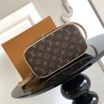 Louis Vuitton M42265 Vanity Bag – Italian A-Grade Leather with A-Grade Steel Hardware