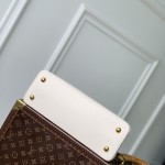 Louis Vuitton Capucines M25087 White Taurillon Leather Handbag Mini Small Medium