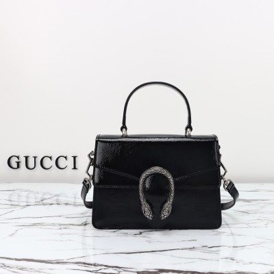 Gucci - 799599 Patent Leather Shoulder Bag Black and Off-White