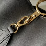 Louis Vuitton Capucines Souple Large Handbag M24607 in Smooth Calf Leather