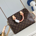 Louis Vuitton Speedy Bandoulière 25 Handbag with Monogram Canvas and Leather Handle