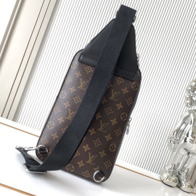Louis Vuitton - Avenue Shoulder Bag in Damier Graphite Canvas