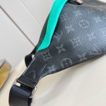Louis Vuitton Discovery Bumbag Monogram Eclipse Canvas M25924 Replica
