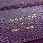 Louis Vuitton Capucines M11908 Mini & BB Handbag in Ostrich-Embossed Leather with Pearl Chain