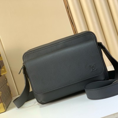 Louis Vuitton - Boarding Messenger Bag M15265 Black Business