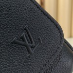 Louis Vuitton Boarding Messenger Bag M15265 in Black – Business