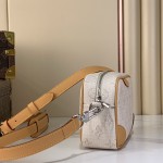 Louis Vuitton Boarding Messenger Bag M27155 in Waxed Cowhide Leather with Adjustable Shoulder Strap