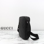 Gucci 850242 Black Embossed Leather Shoulder Bag
