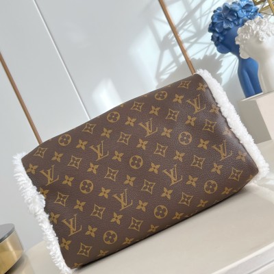 Louis Vuitton - M27043 Pearl Pink Monogram Empreinte Nano Madeleine Chain Bag