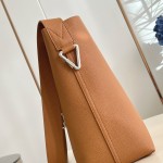 Louis Vuitton Verso Hobo Handbag LV Touch Leather