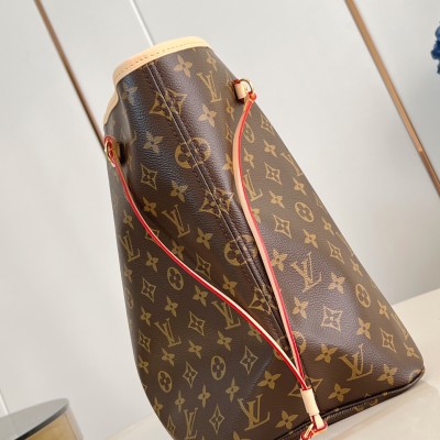 Louis Vuitton - Neverfull GM in Damier Ebene Canvas