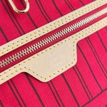 Louis Vuitton Neverfull GM in Damier Ebene with cowhide leather trims and adjustable side straps