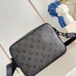 Louis Vuitton M26783 Nil Crossbody Bag Monogram Midnight coated canvas