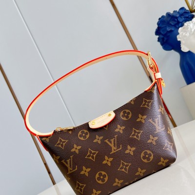 Louis Vuitton - Pochette Hills Monogram Canvas Handbag M27509